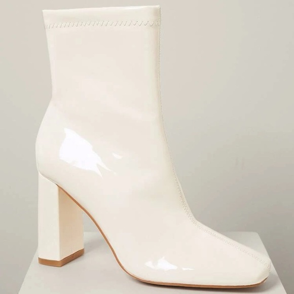 Glossy Vegan Leather Ankle Booties- 9M - Picture 2 of 4